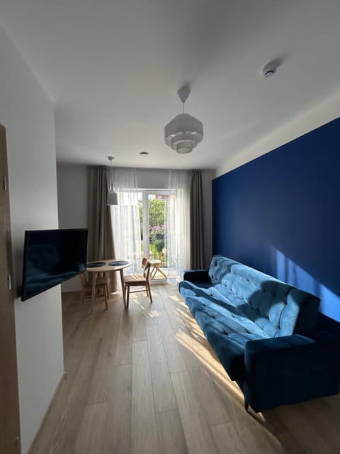 Bed, Photo of the whole room, Seating area