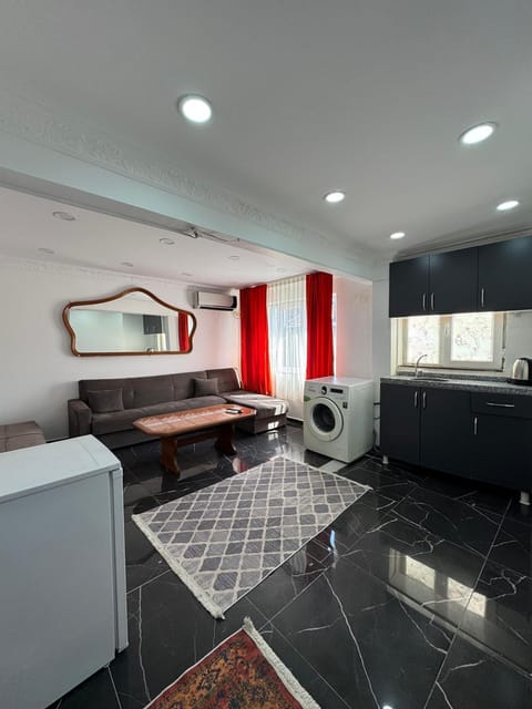 Kitchen or kitchenette, Living room, Seating area, minibar
