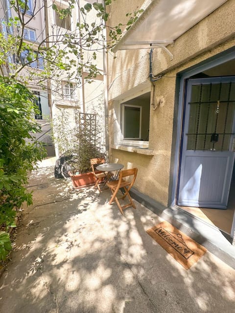 Patio, Facade/entrance, Balcony/Terrace