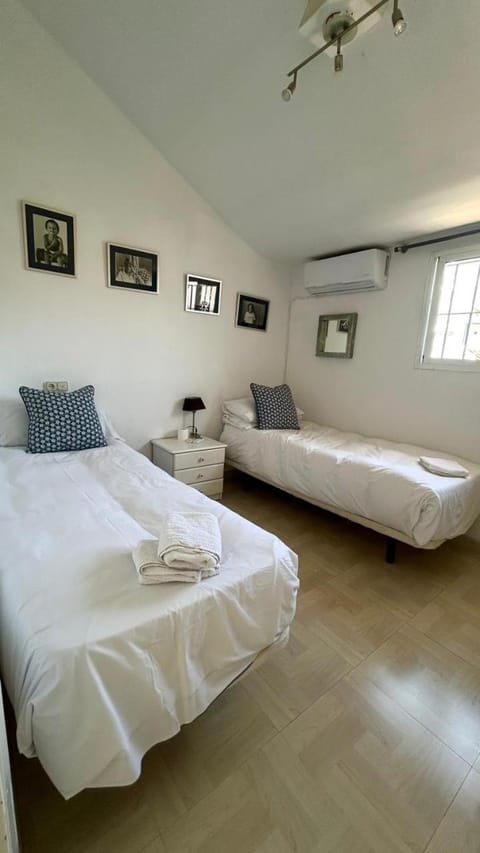 Fabulous Duplex with Sea and Pool Views 2 min walk from beach 3 bedrooms Apartment in Sitio de Calahonda