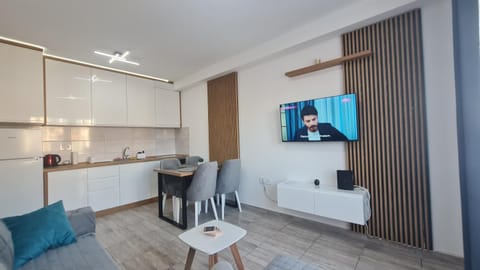 TV and multimedia, Dinner