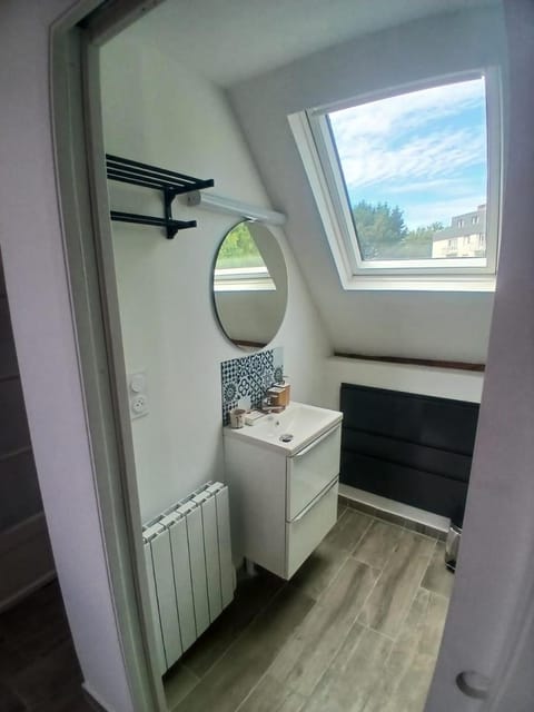 Mbine Senghore Apartment in Caen