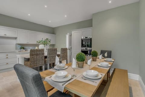 4 Bedroom Home, near Beccles House in Beccles