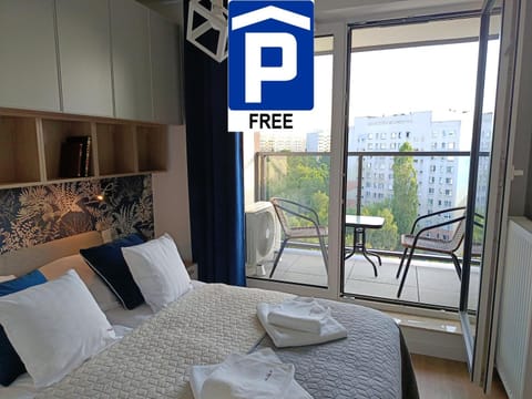 Bed, View (from property/room), Balcony/Terrace, Bedroom