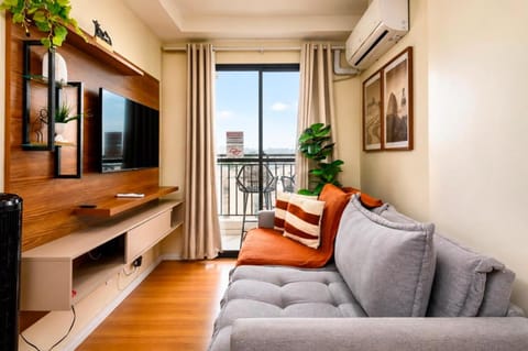 View (from property/room), Balcony/Terrace, Living room