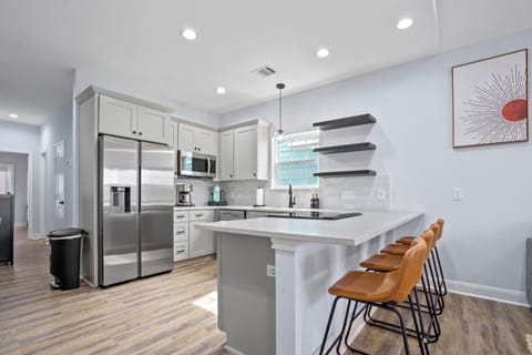 Charming 2-bedroom house with WiFi, AC in marvelous San Leon House in San Leon