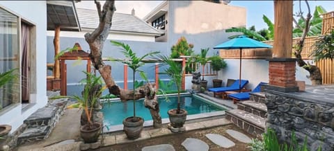 Property building, Swimming pool