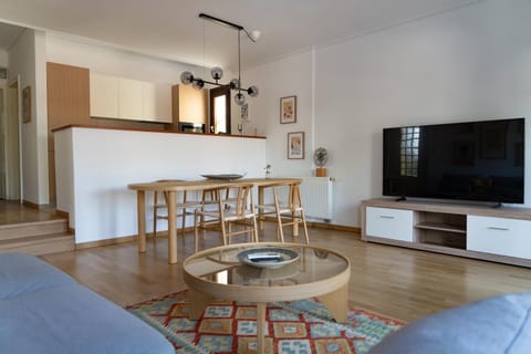 Elegant 2BR with Private Garage in the Old Town Apartment in Kavala