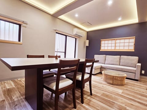 Living room, Dining area