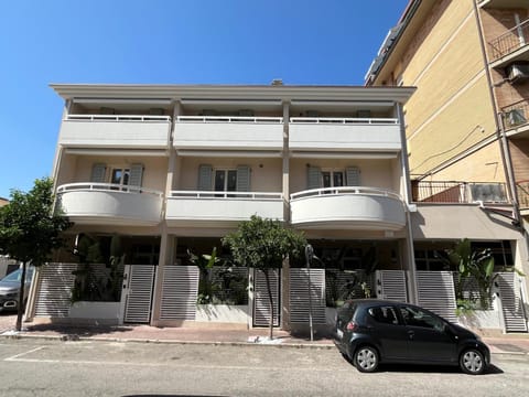 Residenza Lidia e Giulia House in Grottammare