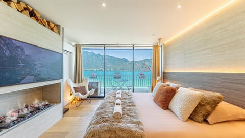 Le Rivage Alpin, Balnéothérapie, Vue lac Apartment in Tresserve