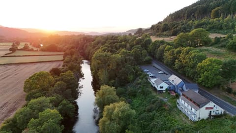 Roadhouse Llanwenarth Hotel in Abergavenny