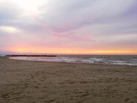 Nearby landmark, Natural landscape, Beach, Sea view, Sunrise, Sunset