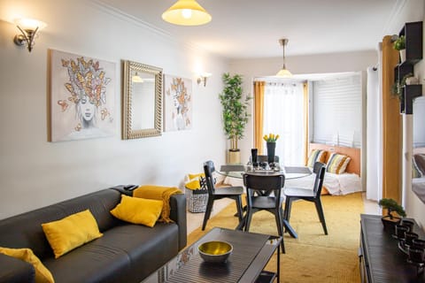 TV and multimedia, Living room, Dining area