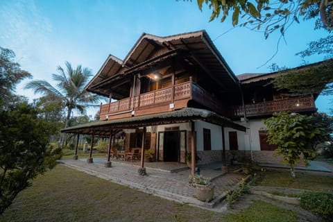 Property building, Garden