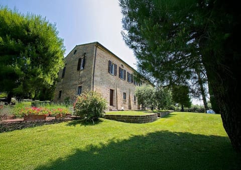 Property building, Facade/entrance, Spring, Day, Natural landscape, Summer, Garden, Garden, View (from property/room), View (from property/room), Balcony/Terrace, Balcony/Terrace, Floor plan, Garden view, Garden view, Landmark view, Mountain view, Mountain view, Pool view, Pool view, Swimming pool, Swimming pool, Seasons, Sunset, internet, internet, sunbed