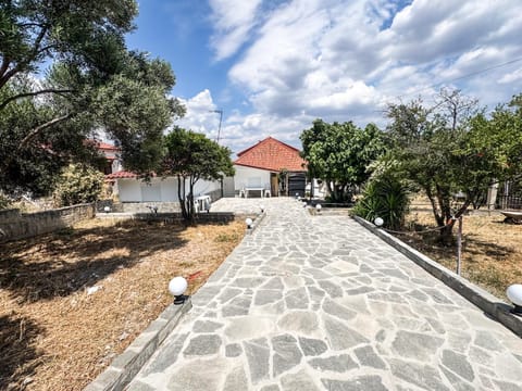 Τhair Vacation House House in Halkidiki