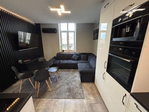Communal lounge/ TV room, TV and multimedia, Kitchen or kitchenette, Living room, Seating area, Evening entertainment, pet friendly