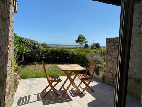 Apartment, seafront, beach, ground floor Apartment in Carnac