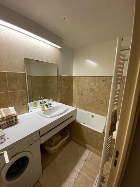 Apartment, seafront, beach, ground floor Apartment in Carnac