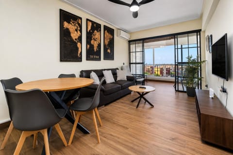 Communal lounge/ TV room, Living room