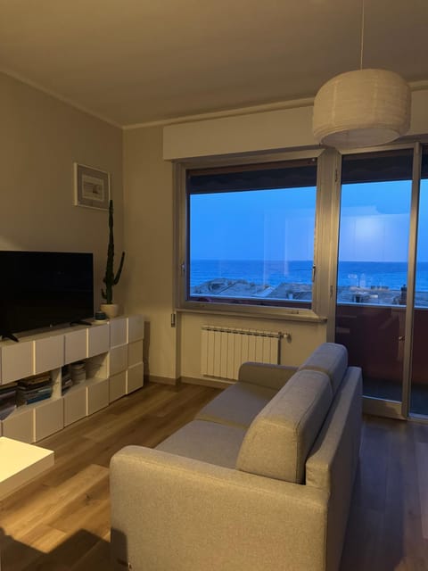 Casa al Mare Suite - Fronte spiaggia - Parcheggio Apartment in Liguria