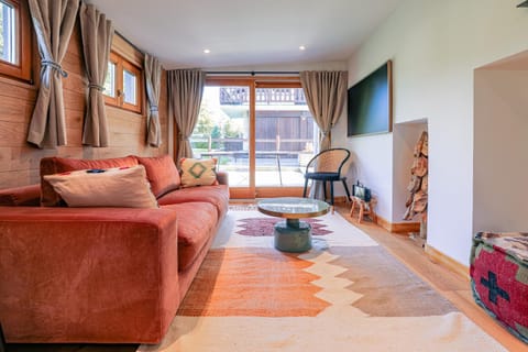 Communal lounge/ TV room, Living room