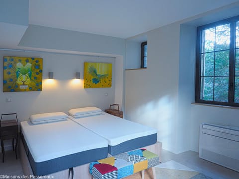 Bed, Photo of the whole room, furniture