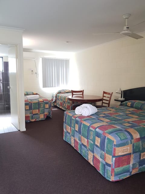 Dining area, Bedroom