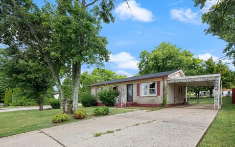 Cozy Franklin Hideaway - For 5 House in Brentwood