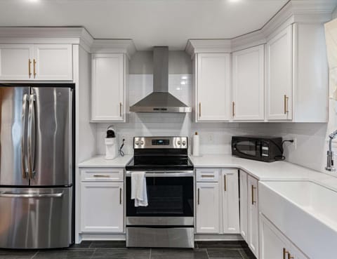 Cozy Franklin Hideaway - For 5 House in Brentwood