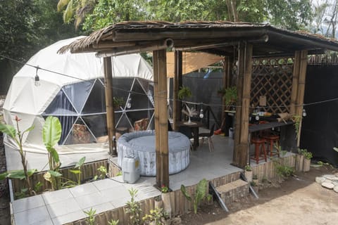 Patio, Day, Garden, Dining area, Garden view
