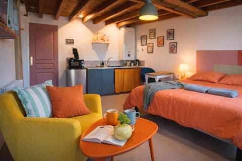 Living room, Bedroom, kitchen