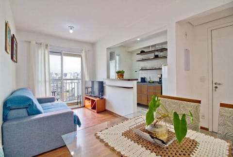 Kitchen or kitchenette, Living room, Seating area, Dining area, stove