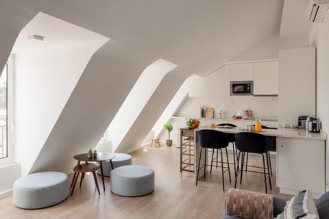 Kitchen or kitchenette, Living room, Seating area