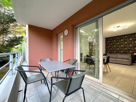 Patio, Day, View (from property/room), Balcony/Terrace, Dining area