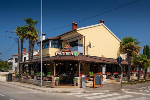 Property building, Location