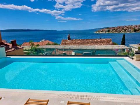 Sea view, Swimming pool