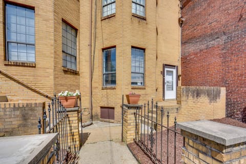2 Mi to Dtwn Pittsburgh Family-Friendly Townhome! House in Pittsburgh