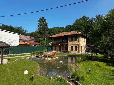 Property building, Natural landscape, Garden