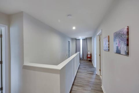 4BR 2 and Half BA Family Retreat House in Columbia