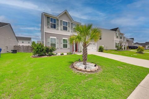 4BR 2 and Half BA Family Retreat House in Columbia