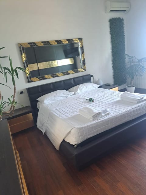 Alisea - Camere in villa con Piscina e parcheggio gratuito Vacation rental in Montesilvano