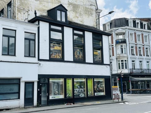 Property building, Summer
