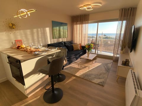 Natural landscape, Living room, Dining area