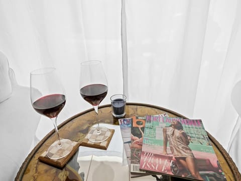 Beach Bungalow I Walk to Private Beach I Swimspa I Jacuzzi House in Lauderdale-by-the-Sea