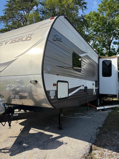 The Revere at Douglas Lake- Camper on the Lake House in Sevierville