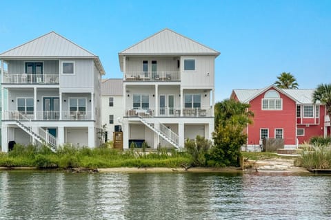 Harbor Haven at Yacht Harbor House in Ono Island