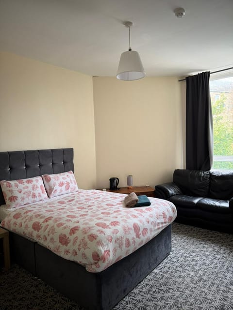 Whitefield Guesthouse Bed and Breakfast in Glasgow