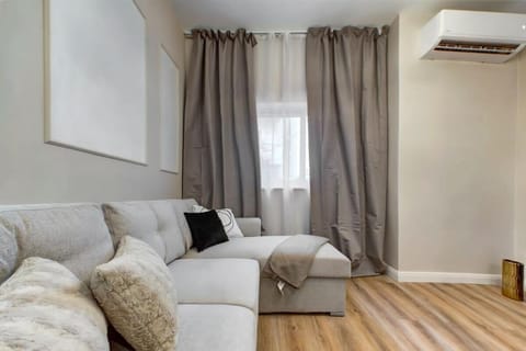 Central 3BR Escape Walk to Everything Apartment in Sliema